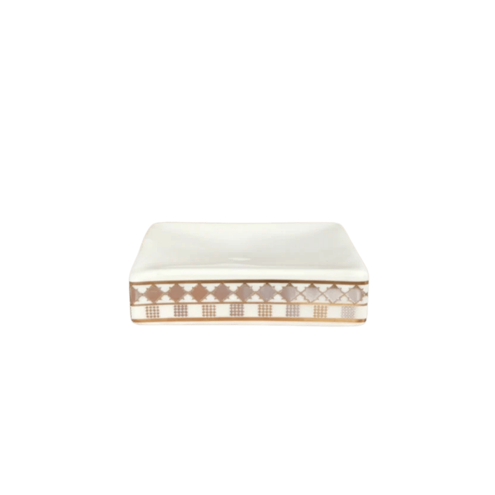 Imperial white bath set, dispenser detail